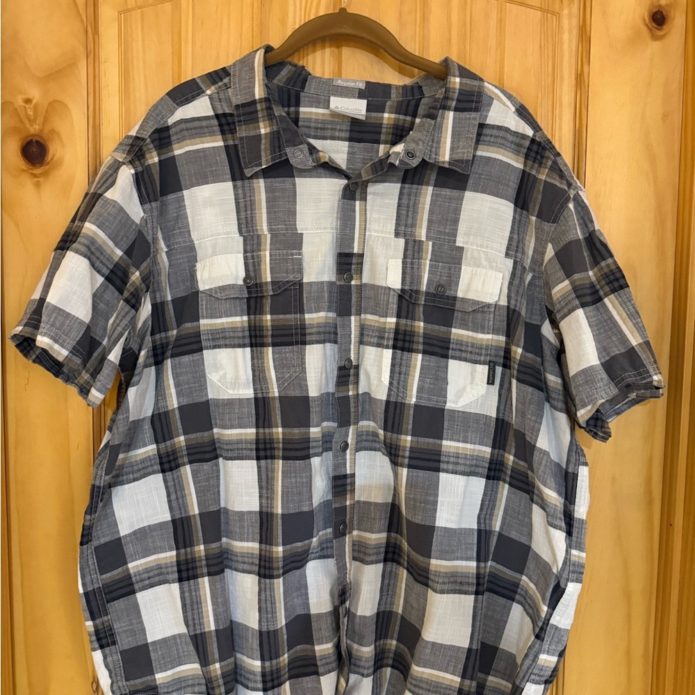 Columbia Black and White Casual Button Down Shirt